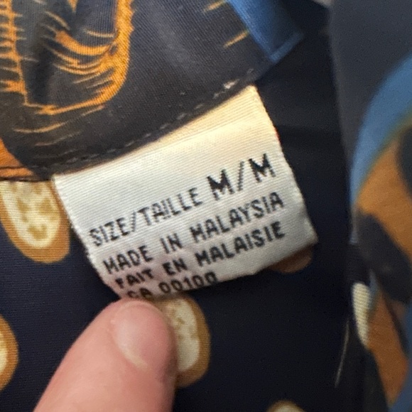 Patterned button up shirt - 100% polyester - Picture 8 of 8